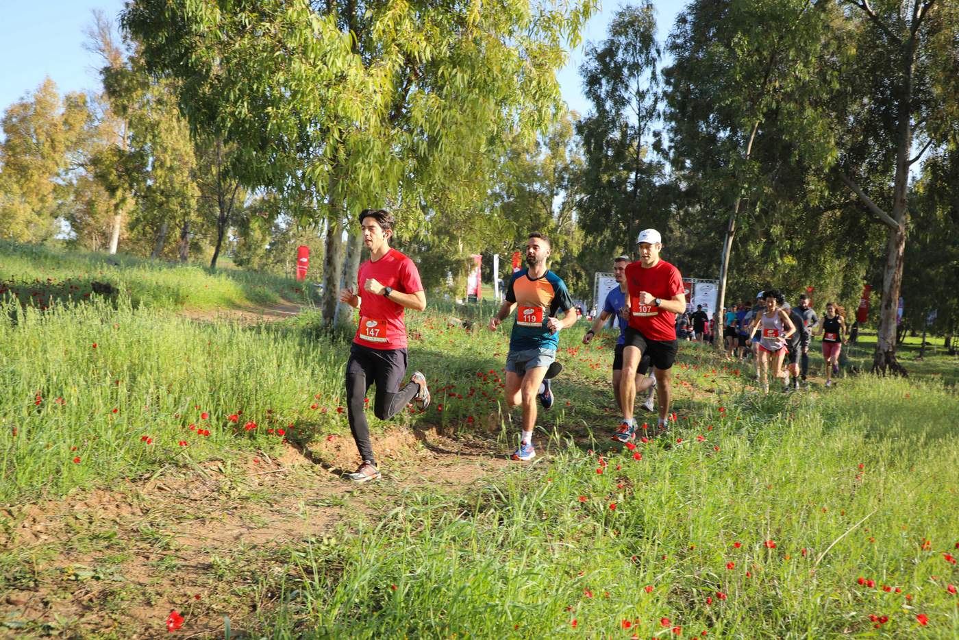 תומכים במשפחות החטופים בעוטף