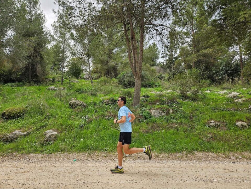 נעלי כביש-שטח
